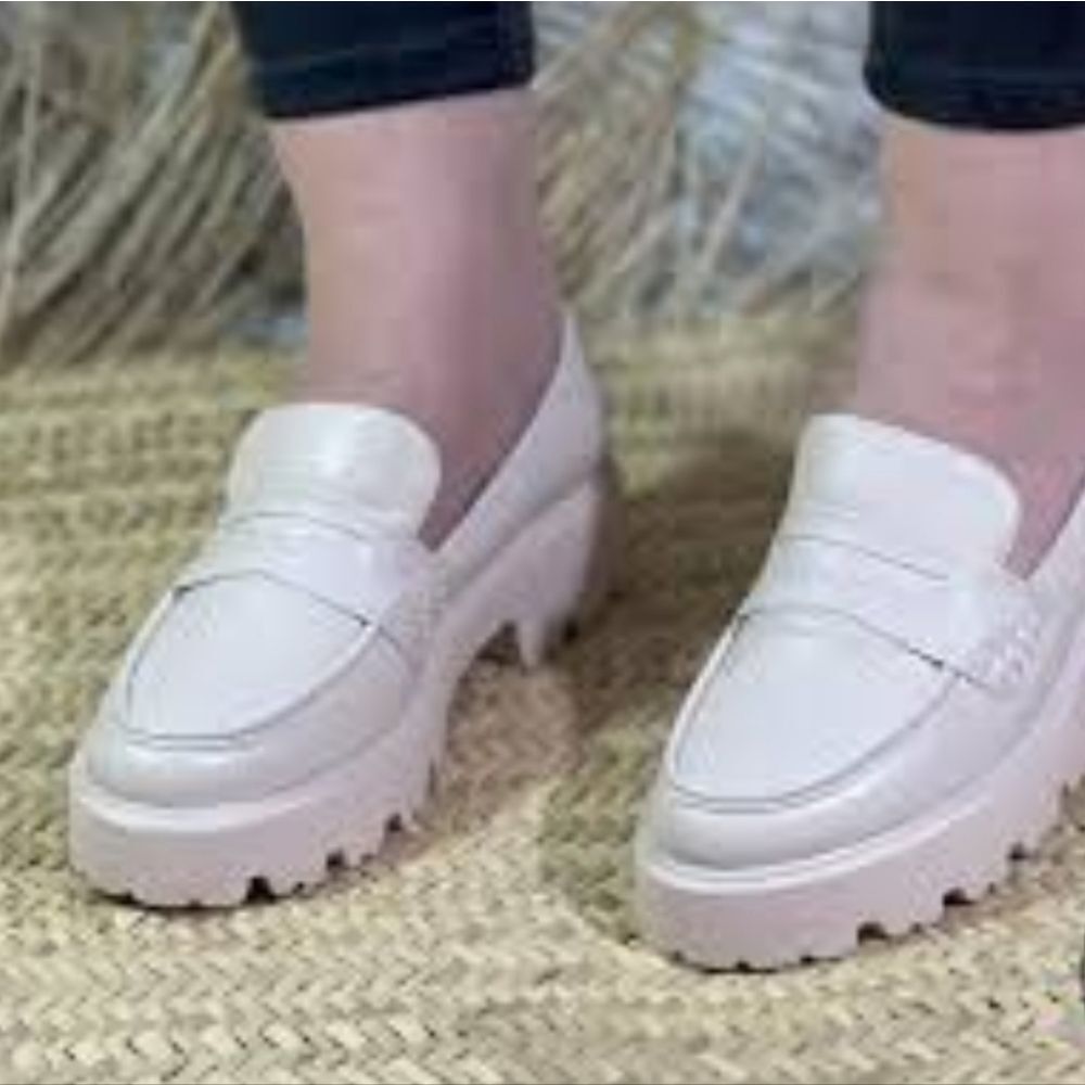 BRAND NEW BAMBOO HUTCH THICK SOLED PLATFORM LOAFERS